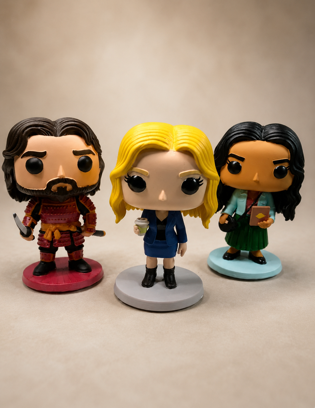 Tres figuras personalizadas pintadas por Gretos3D